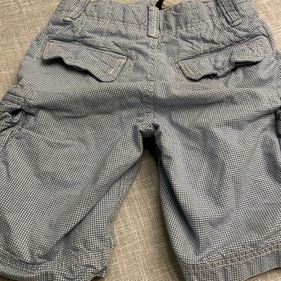 GapKids size 7 boys cargo shorts in a preppie print! - Picture 5 of 7